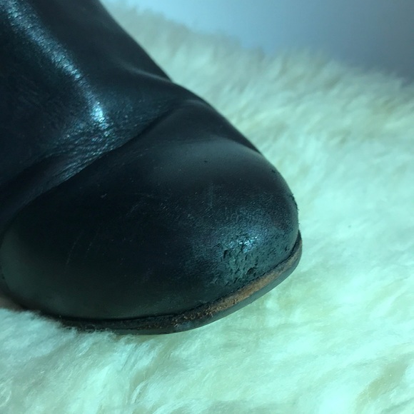 Vince Camuto Signature- VC line signature fine Italian leather boots - Picture 6 of 8